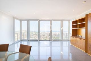 House  Carrer del maduixer. Casa en venta en vallcarca