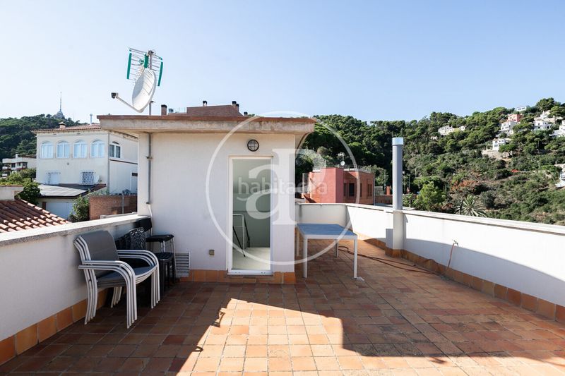 Foto eaf83ab9-a654-4142-b43e-0a2c25fb058e. Casa amb calefacció aparcament a Vallcarca - Penitents Barcelona