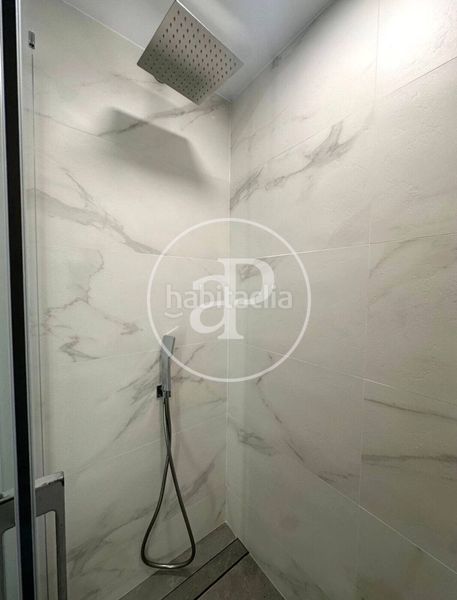 Foto a53b1d84-23e4-437b-a173-376090dd006e. Àtic amb calefacció aparcament piscina a balcón de Finestrat-terra marina Finestrat