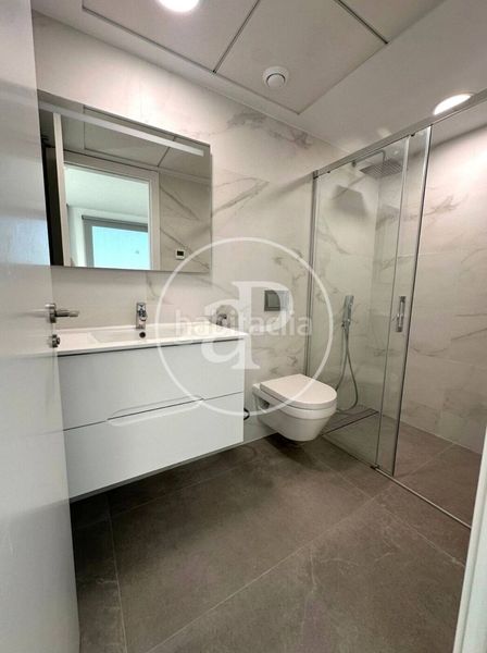 Foto ce625776-222a-466a-b8cf-e113b60e12a9. Àtic amb calefacció aparcament piscina a balcón de Finestrat-terra marina Finestrat
