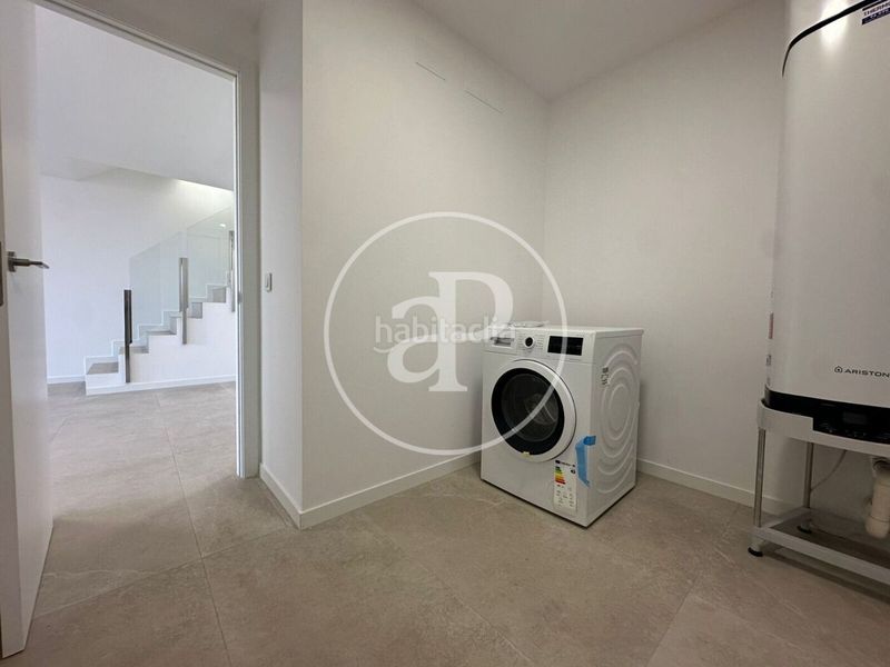 Foto a6de6d32-1bbe-45b6-8636-fc28a8d906f8. Pis amb calefacció aparcament piscina a balcón de Finestrat-terra marina Finestrat