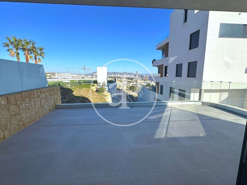 Foto ad060a9a-5967-44ff-8670-c24e6ff13198. Pis amb calefacció aparcament piscina a balcón de Finestrat-terra marina Finestrat