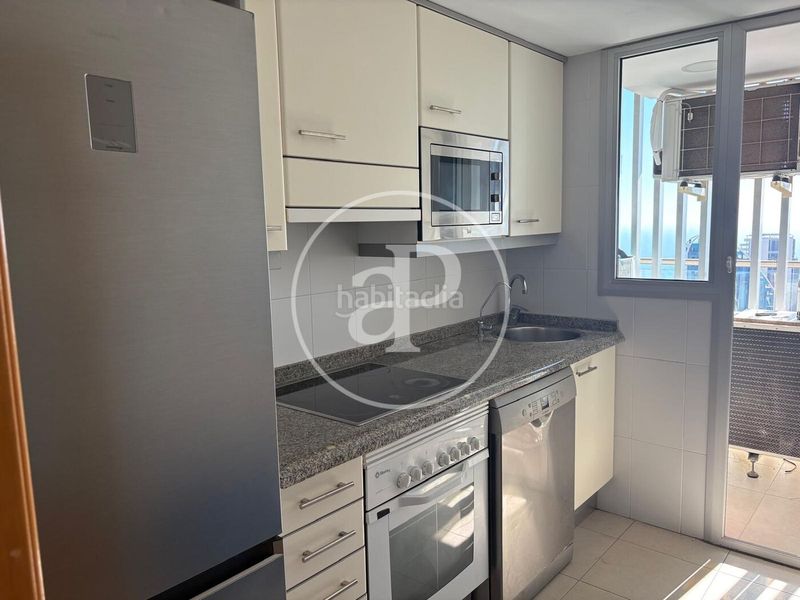 Foto 42b5b73a-5ffe-41bb-b9e1-4698e98096cd. Rent flat with heating parking pool in Via Parque Benidorm