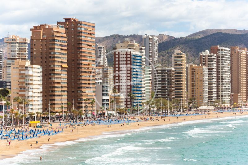 Foto be149ba2-d784-43ac-bd40-83f9e6a44d65. Rent flat with heating parking pool in Via Parque Benidorm