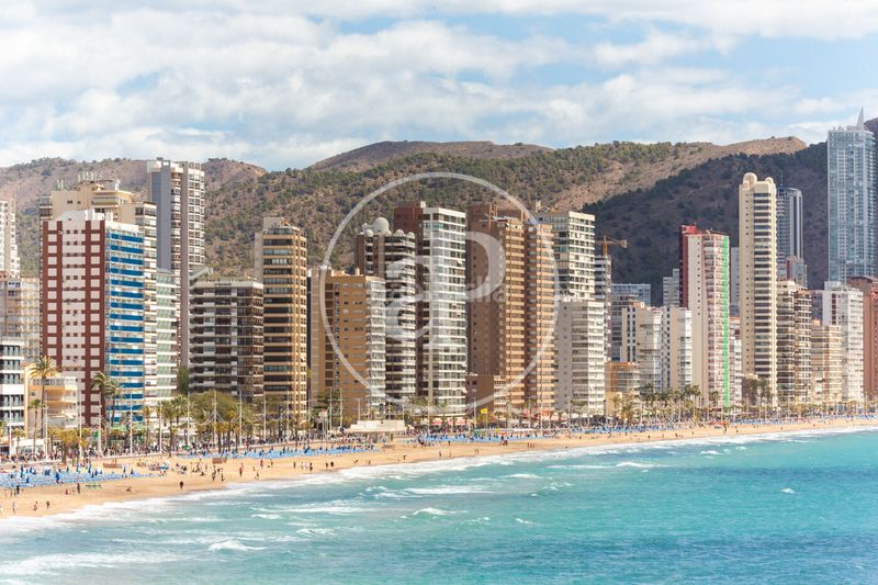 Foto d193fd18-d837-407a-b0b5-a2338bb02f99. Rent flat with heating parking pool in Via Parque Benidorm