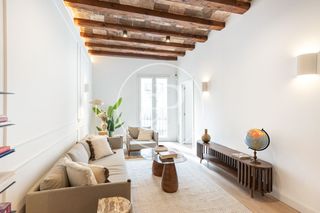 Flat  Carrer nou de la rambla. Piso en venta en poble sec