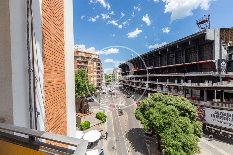 Foto 0da7677e-17c0-45c9-bb03-7f6b195a4e63. Pis amb calefacció a Mestalla Valencia