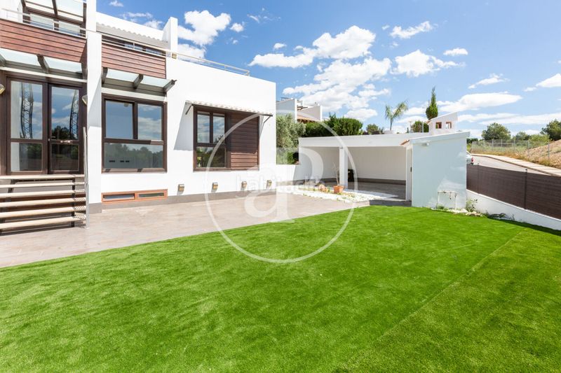 Foto 08e359a0-bdcd-4326-8f16-50abf8c1ee6b. Casa amb calefacció aparcament a El Bosque Chiva