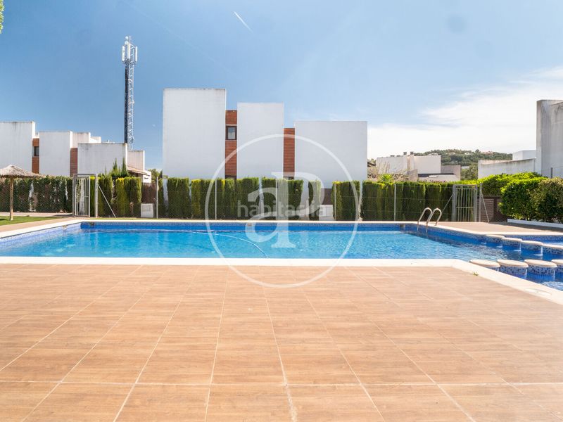 Foto adbe6f00-aa45-4349-a2f7-669a1bf0ef62. Casa amb calefacció aparcament a El Bosque Chiva