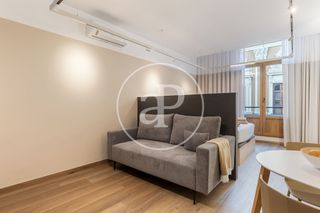 Miete Etagenwohnung  Carrer d'isabel la catòlica. Piso en alquiler en colón