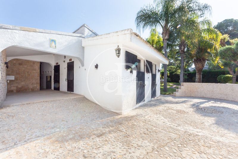 Foto 027554ca-cc49-4ece-95a1-d9585ba9c3bb. Casa amb calefacció aparcament piscina a La Cañada Paterna