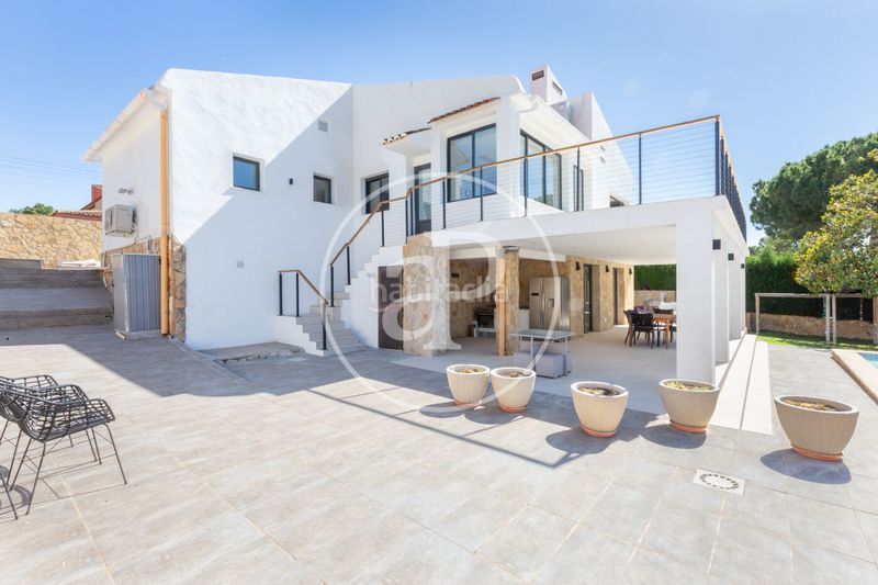 Foto 0cb8be57-4829-4048-8938-224da40fc487. Casa chalet independiente en venta en la eliana en Eliana (l´)