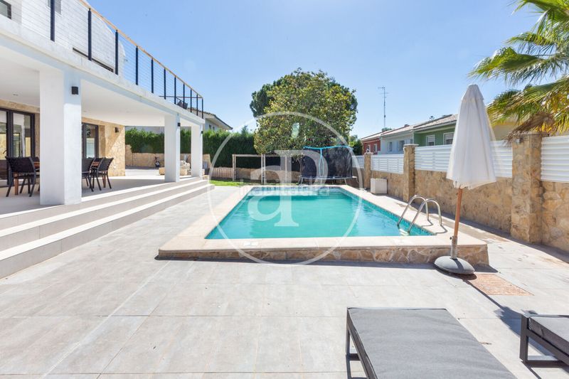 Foto 2a8d75a0-cf35-4c53-b041-a06f3531e4c2. Casa chalet independiente en venta en la eliana en Eliana (l´)