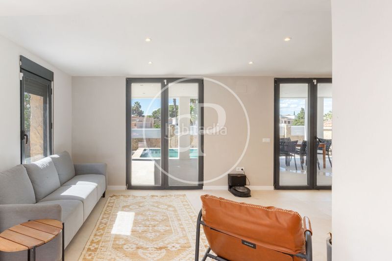 Foto 8cd09683-6c4b-4ff8-87db-a1452d3f55e2. Casa chalet independiente en venta en la eliana en Eliana (l´)