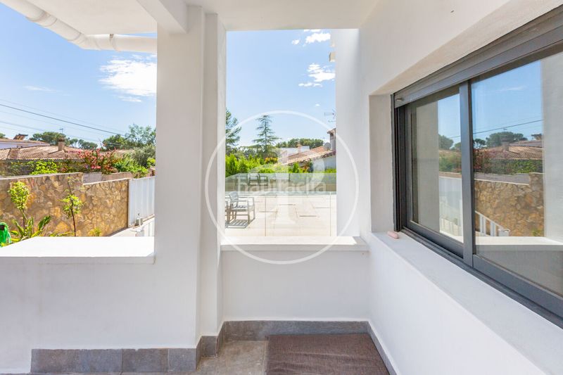 Foto a6fb2ba4-1bf8-4679-9a8b-761fc24e8551. Casa chalet independiente en venta en la eliana en Eliana (l´)