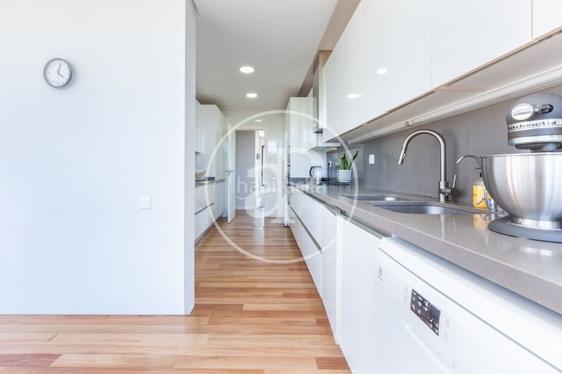 Foto d3b4f172-0330-45ed-b896-32322fea0c33. Casa chalet independiente en venta en la eliana en Eliana (l´)