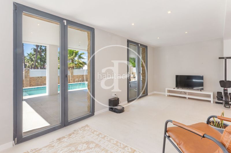 Foto d68fd033-5896-4d65-87c8-ee4298c7a698. Casa chalet independiente en venta en la eliana en Eliana (l´)