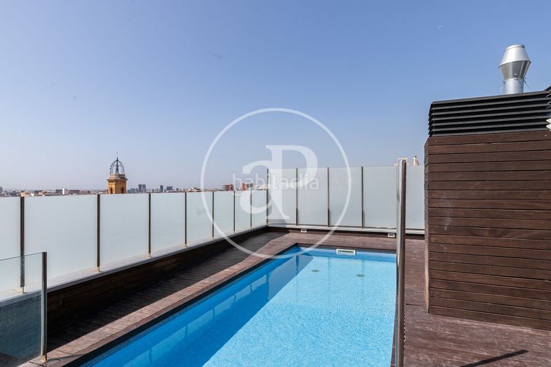Foto bcf116d4-fd76-4f02-9e89-9313ef678a5f. Pis amb calefacció aparcament piscina a Barri de les Corts Barcelona