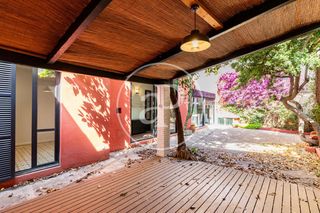 Casa aparellada  Carrer del clos de sant francesc. Casa en venta en sarrià