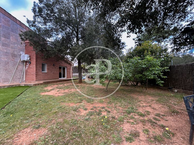 Foto 190856f8-bd1b-4b0d-bb3d-7b93a689b202. Casa  en venta en Matadepera