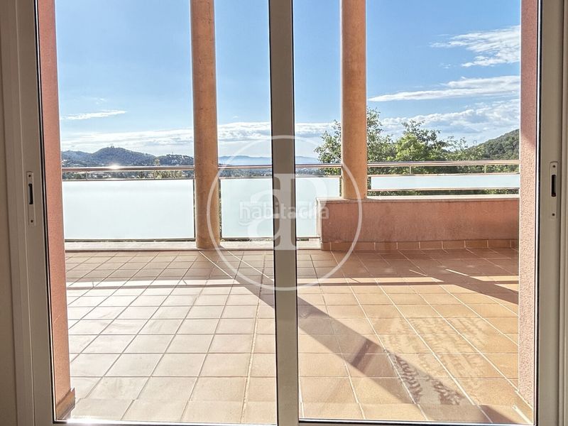 Foto 3a2d7a21-541d-4f96-8bab-00a783a1e6ba. Casa  en venta en Matadepera