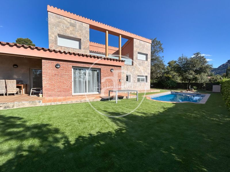 Foto 445b04d5-5376-4247-b262-4a131871b552. Casa  en venta en Matadepera