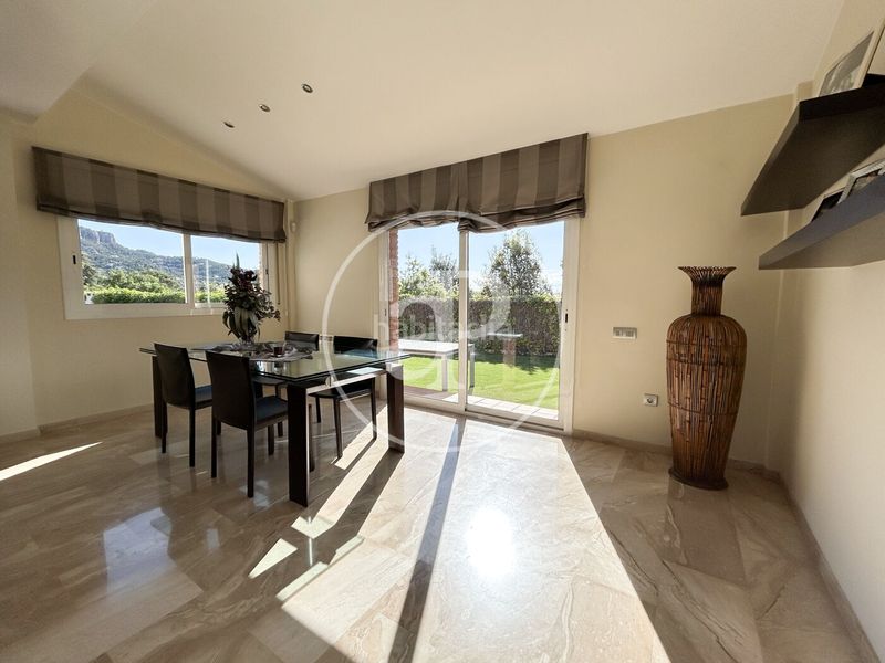 Foto d92ea4b3-5b4e-4961-a7d1-78d68110856c. Casa  en venta en Matadepera