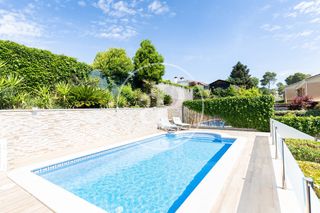 Casa adossada  Carrer del camí de can corbera. Casa en venta en sant quirze
