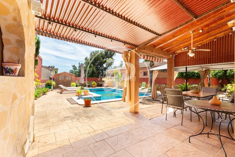 Foto 3061bc02-2135-49fa-b2a1-61379f95ed0a. Casa chalet independiente en venta en La Loma-Las Lomas Náquera