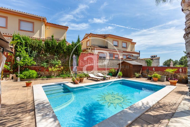 Foto dd0f23d8-ea5c-46e7-a0e6-312ac1854e75. Casa chalet independiente en venta en La Loma-Las Lomas Náquera