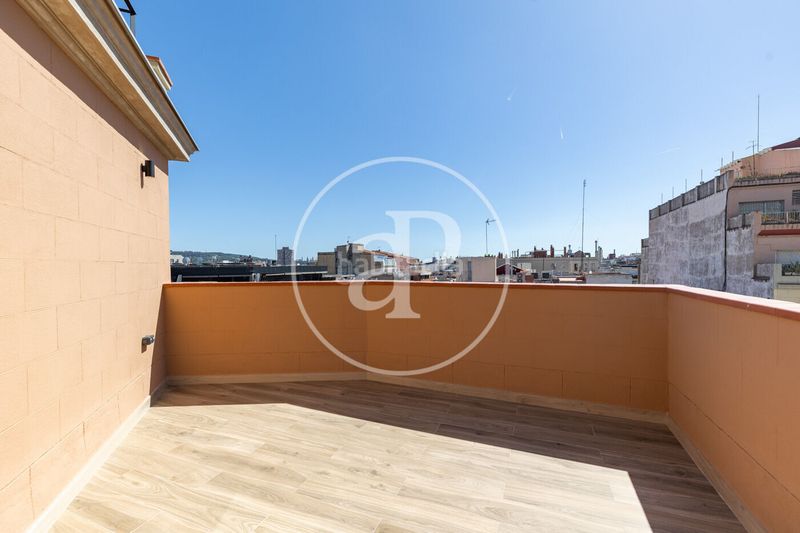 Foto 0bbe800d-fa67-43a4-b5ca-655d2ea0b962. Àtic amb calefacció a Dreta de l´Eixample Barcelona