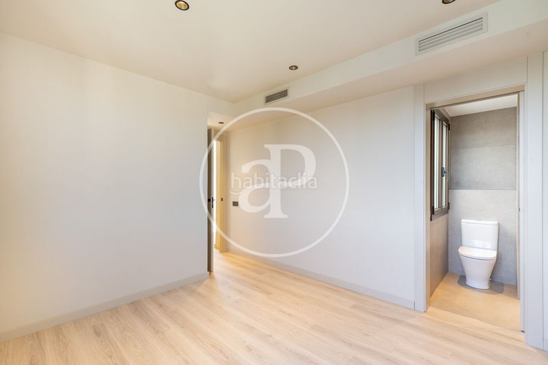Foto a40db2ae-1fb4-4ac2-b142-1dbd4f72dd7a. Àtic amb calefacció a Dreta de l´Eixample Barcelona