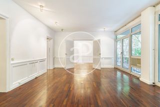 Rent Flat  Carrer del mestre nicolau. Piso en alquiler en turó park