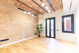 Flat  Carrer de novell. Piso en venta en les corts