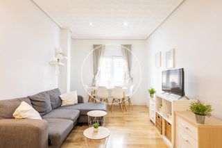 Location Appartement  C. del poeta maragall. Piso en alquiler en patraix