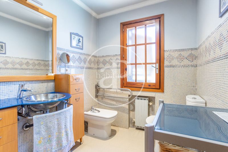 Foto 01b04f78-4562-48e1-aa14-a3d71c508135. Casa amb calefacció aparcament piscina a Casas Verdes Paterna