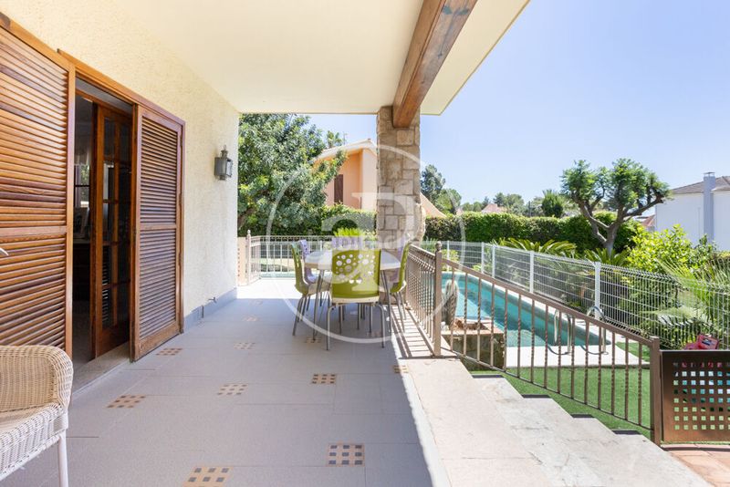 Foto 67ce8995-205a-4242-b511-f7a3dae17ebf. Casa amb calefacció aparcament piscina a Casas Verdes Paterna