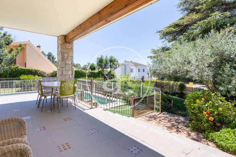 Foto bcf97abe-a568-40e3-8eed-46d08ea6eb17. Casa amb calefacció aparcament piscina a Casas Verdes Paterna
