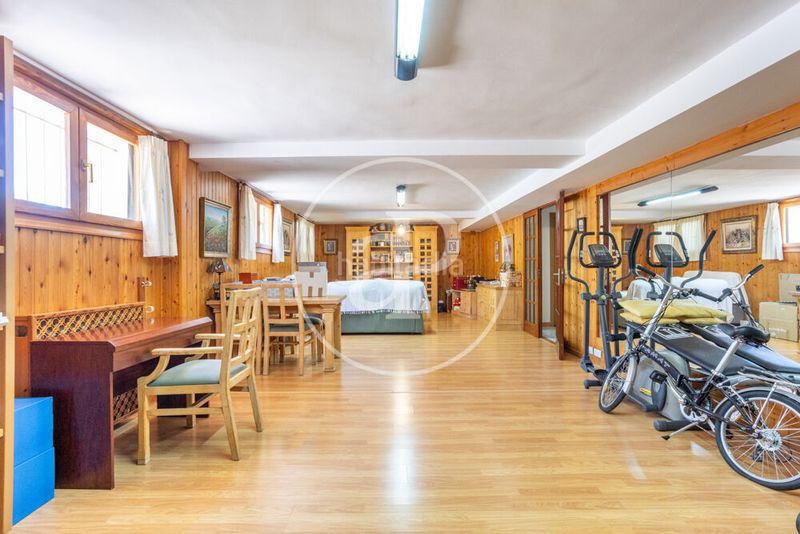 Foto f0c5c24a-9a4a-4aa8-b9d8-ddccd99c1f29. Casa amb calefacció aparcament piscina a Casas Verdes Paterna