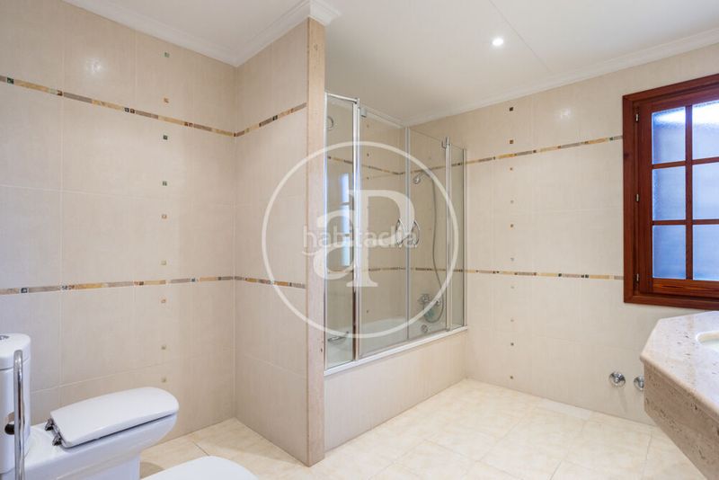 Foto f29f07fb-99fa-4878-ab0e-c394336c62d6. Casa amb calefacció aparcament piscina a Casas Verdes Paterna
