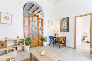Rent Flat  C/ d'eugènia viñes. Casa independiente en alquiler en la playa de el cabanyal