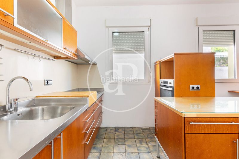 Foto 755f353d-2982-46f2-865f-eadec0c2149e. Casa adossada amb calefacció aparcament a Creu Alta Sabadell