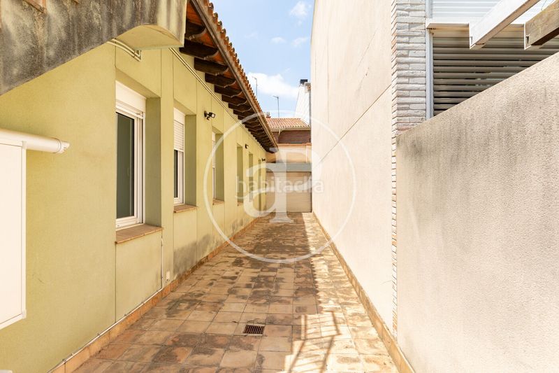 Foto f7c4bb02-c2d0-45bb-9819-71dc7d7f08ce. Casa adossada amb calefacció aparcament a Creu Alta Sabadell