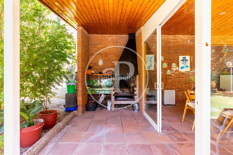 Foto 55ef3d69-a1b1-4b1e-bce0-2e7138bec001. Casa amb calefacció aparcament piscina a Matadepera