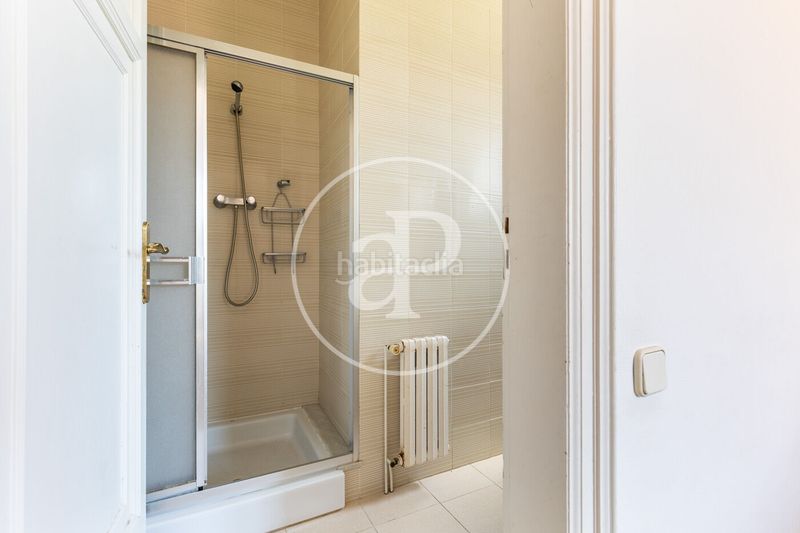 Foto b52af869-8aaa-4311-900b-a2437e2e00ed. Casa amb calefacció aparcament piscina a Matadepera