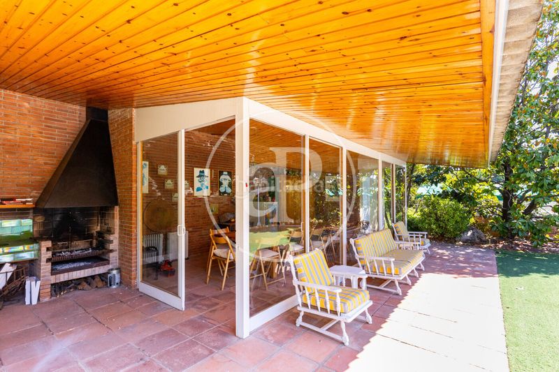 Foto bb783d24-3208-42ba-9713-5662a10175e0. Casa amb calefacció aparcament piscina a Matadepera