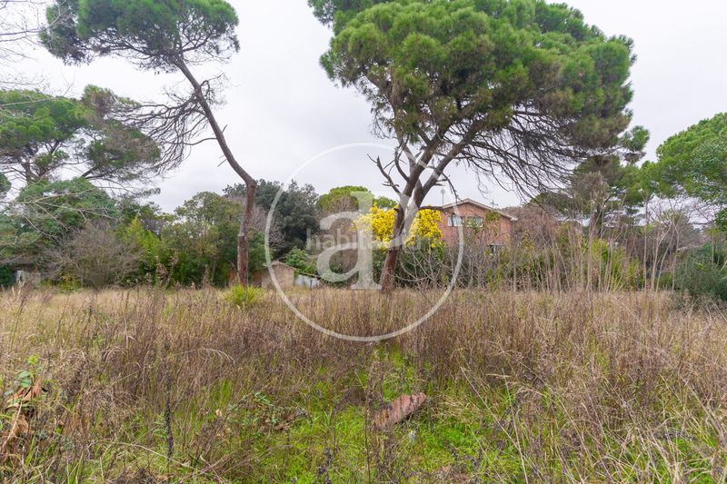 Foto b74feec7-9097-4d8d-9f78-3744048ce31c. Terreny residencial a Valldoreix Sant Cugat del Vallès
