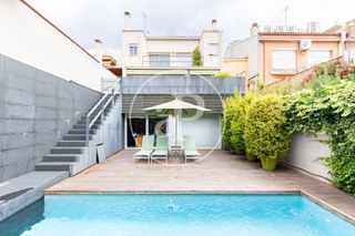 Maison jumelée  Carrer de l'illa. Casa en venta en el centro de sabadell
