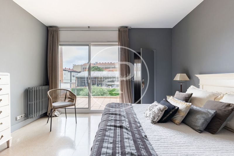 Foto a700e988-3468-4e60-a184-c861241d6bb3. Casa adossada amb calefacció piscina a Centre Sabadell