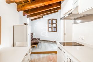 Rent Loft  C/ de salvador giner. Loft en alquiler en el carmen